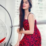 Jannat Zubair Rahmani Instagram - Be who you are and say what you feel, because those who mind don’t matter, and those who matter don’t mind.🖤