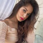 Jannat Zubair Rahmani Instagram - Don’t waste time finding yourself, create yourself 🌸