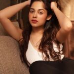 Jannat Zubair Rahmani Instagram - Old pictures only till I get better and click some new ones!✌🏻