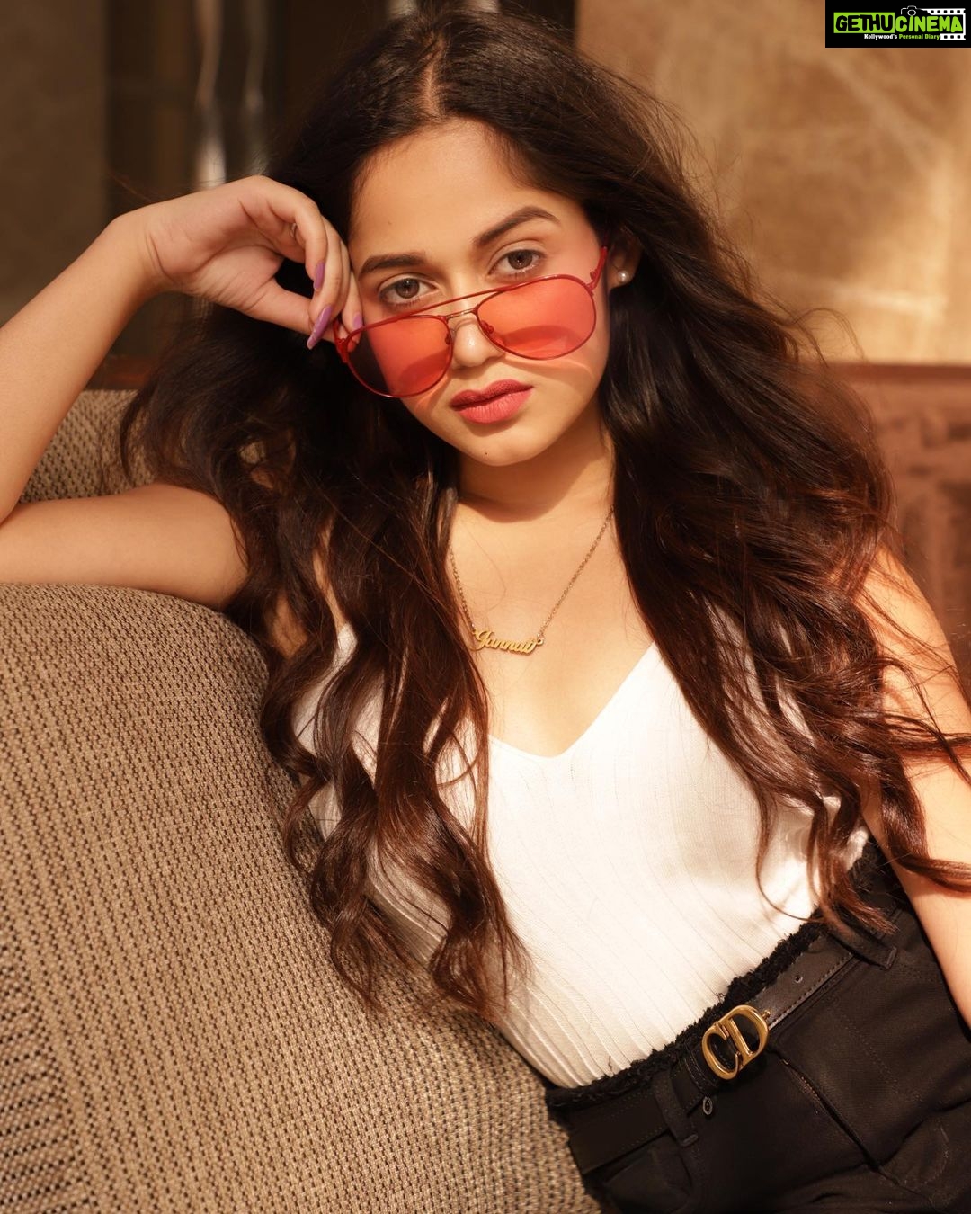 Jannat Zubair Rahmani Instagram - When you really pay attention, everything is your teacher🎟