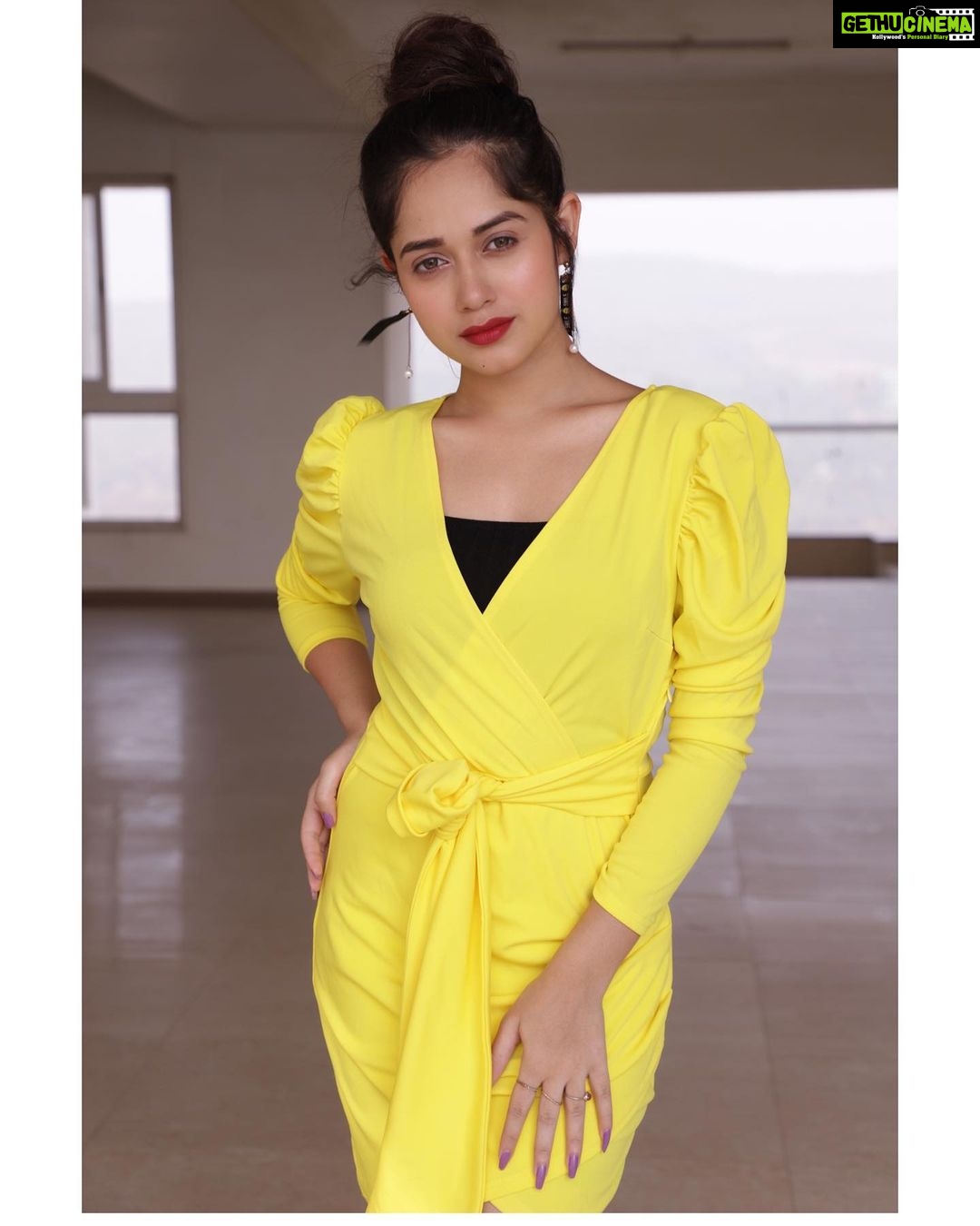 Jannat Zubair Rahmani Instagram - Make time today and everyday!❤️ Happy Valentines Day🌹