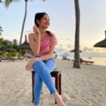 Jannat Zubair Rahmani Instagram - Such a bliss❤️ Back here after 10 Yearsssss🙆🏼‍♀️ Sofitel Mauritius L'Impérial Resort & Spa