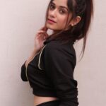 Jannat Zubair Rahmani Instagram - Shoutout to the girls who haven’t felt okay lately, but get up everyday and refuse to quit STAY STRONG QUEENS 👸 📸 @smilepleasephotographyy