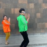 Jannat Zubair Rahmani Instagram - Fruity Lagdi Hai🧡 Guess who’s jacket I’m wearing? #fruitydancechallenge 📸 @doprahularora