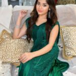 Jannat Zubair Rahmani Instagram - 👼🏻 Outfit - @ajaraindia #ajaralady #ajaraindia jewellery : @izaarajewellery Styled - @stylebyavani H & MU - @tushaaroramakeovers 📸 @zubairrahmani09 #stylebyavani #avanisingh #ajaralady #ajaraindia