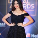 Jannat Zubair Rahmani Instagram - Most Popular Social Media Star✨ This title means so much to me! So so honoured to receive this award!♥️ @mtv @iwmbuzz Outfit- @veepa_prajapati Styled by - @anshudixit_