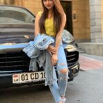 Jannat Zubair Rahmani Instagram - Blessed💫 #10M #family Fountain Park Շատրվանների այգի