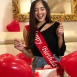 Jannat Zubair Rahmani Instagram - Happy 18th Birthday to me!❤️ My song is launching at 2pm today on @zeemusiccompany ‘s Youtube Channel. It’s my singing debut and I’m very excited and nervous at the same time! All I want is your love and support for my song as the gift 💝