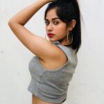 Jannat Zubair Rahmani Instagram - LIFE TIP ——————————————— Take every chance. Drop every fear. 📸 @ayaanzubair_12