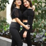 Jannat Zubair Rahmani Instagram - This beaut🖤 📸 @smilepleasephotographyy Top from my fav 🖤 @sewbery