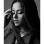 Jannat Zubair Rahmani Instagram - You already have what it takes!🤍 💄👗👱🏻‍♀️ @nehaadhvikmahajan