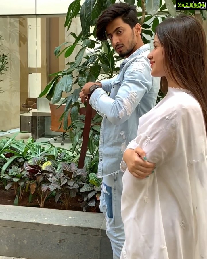 Jannat Zubair Rahmani Instagram - Filmy enough?😛 Mumbai - City of Dreams