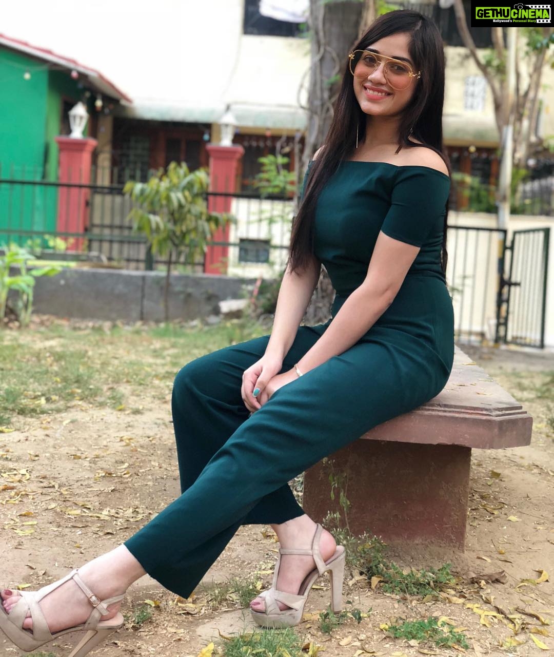 Jannat Zubair Rahmani Instagram - Mein vaari jawaan ✨ 📸 @zubairrahmani09 Delhi, India