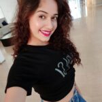 Jannat Zubair Rahmani Instagram - Hello world! Smiling away to a beautiful day.
