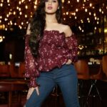 Jannat Zubair Rahmani Instagram - Doing your makeup, listening to music and not being in a rush is so therapeutic