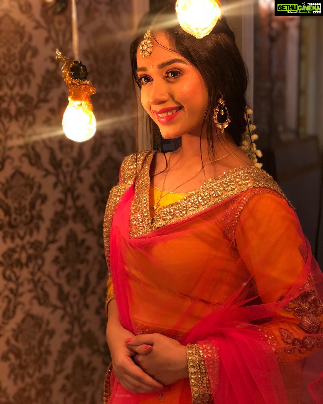 Jannat Zubair Rahmani Instagram - Eid Mubarak 🌙