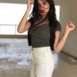 Jannat Zubair Rahmani Instagram - Stay golden✨💫 P.C @zubairrahmani09