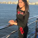 Jannat Zubair Rahmani Instagram - Waiting for 24th May to meet y’all over this place like🙈❣️