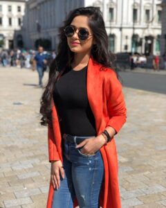Jannat Zubair Rahmani Instagram - No time for Caption!!👻 St James' Park, Central London