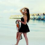 Jannat Zubair Rahmani Instagram - Take me back 🌊 P.S - Everyone asking me what happened on my legs, I went for a swim in the ocean and met some planktons who did not really treat me well and hence you see those marks they gave me as a memory of them🤣 but I’m totally fine now! Thanks for the concern #jzee #Chashni