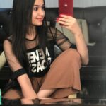 Jannat Zubair Rahmani Instagram - No makeup me is so rare nowadays 🎈