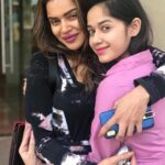 Jannat Zubair Rahmani Instagram - Whenever I look at you Aashu maa, I look at the purest love 💕 Anyone would ever know You hold the most important tag #maa