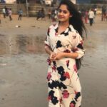 Jannat Zubair Rahmani Instagram - Beach please 🙆🏼 Credits- Dad