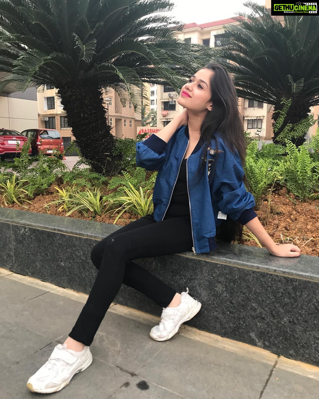 Jannat Zubair Rahmani Instagram - I'm a female Fe- Iron Male-Man Therefore I'm iron man 😎 P.C @zubairrahmani09