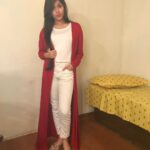 Jannat Zubair Rahmani Instagram - How did you like last week's episodes of 'Tu Aashiqui'? Tu Aashiqui has entered in top 10 shows in the very first week..thank you for making this happen Pretty red shrug courtesy @filmygyanshop