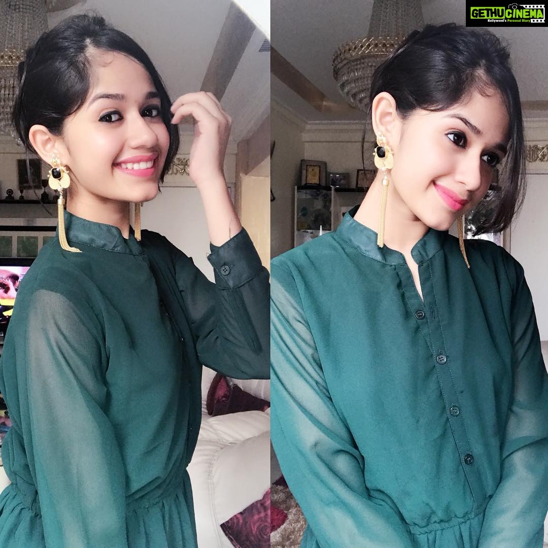 Jannat Zubair's Pictures From A Friend's Wedding Are All Things Pretty And  Nice; Insta Star Looks Sensational With Smoky Eyes And Pink Lips