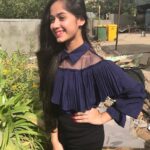 Jannat Zubair Rahmani Instagram – #absolutelynofilter 
Such a lovely background with dust bins 🤣  can’t crop it but like the picture ..post it anyways !!