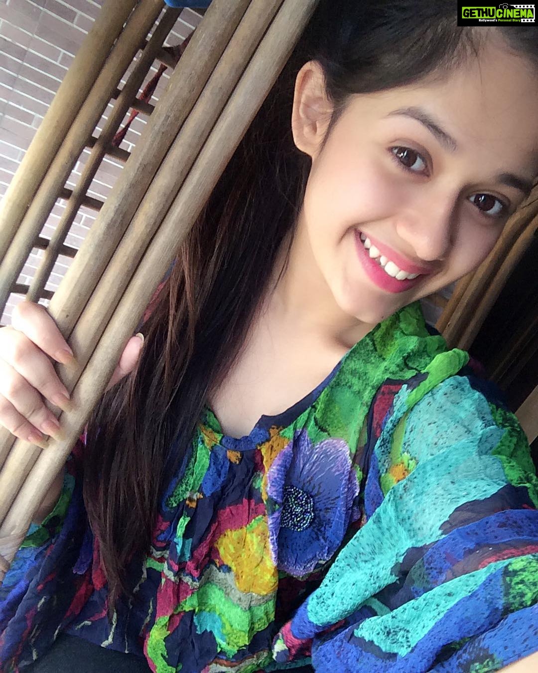 Jannat Zubair Rahmani Instagram - Know your WORTH and stop giving people DISCOUNTS !!