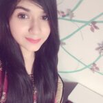 Jannat Zubair Rahmani Instagram - Eid Mubarak ...may ALLAH bless aaalllllllllll.🌙 collect lots of Eidi 💵 good luck ..go for it ...mission Eidi 😂