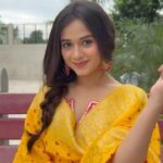 Jannat Zubair Rahmani Instagram - Dekha?😛 #jzee #kulchechole