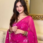 Jannat Zubair Rahmani Instagram - Eid 💕🌙 #jzee Outfit @aayannabysiimie Earrings @miranabymegha @styledbysujata