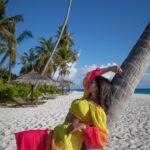 Jannat Zubair Rahmani Instagram - The sky above, sand below, peace within 💕 #jzee @visitmaldives @fushifaru @thinkstrawberries @purple.star.entertainment #VisitMaldives #Maldives #SunnySideOfLife #thinkstrawberries #travel #purplestarentertainment
