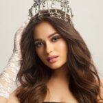 Jannat Zubair Rahmani Instagram - Chin up princess or the crown slips 👸 #jzee Shoot Concept:- @nehaadhvikmahajan 💄MUA , Hair & Styling :- @nehaadhvikmahajan . 📸:- @luvisrrani . 👑:- @rohitkverma