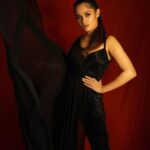Jannat Zubair Rahmani Instagram - About last night 🖤 #jzee Styled by : @kmundhe4442 Outfits by : @Lafactoriafashion @Simtatganeden 📸 @smileplease_25