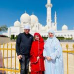 Jannat Zubair Rahmani Instagram - Jumma Mubarak 🤲🏻 So happy to be here #alhumdullilah My smile says it all 🙆🏼‍♀️ Sheikh Zayed Mosque