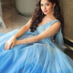Jannat Zubair Rahmani Instagram - Disney princess vibes 🦋 Styled by @milliarora7777 Assisted by @mitushigupta Wearing @bareandblur Jewels @chhaganlal.jewellers Shot by @tanmaymainkarstudio Location @radissonblumumbaiairport Co-ordinated by @nadiamalik
