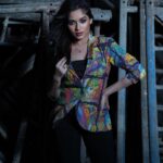 Jannat Zubair Rahmani Instagram - Why chase you when I’m a catch ;) 🧥- @dvfashionstudio Styled by - @niharika._arya 📸 - @smileplease_25