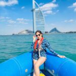 Jannat Zubair Rahmani Instagram – If there is magic on this planet, it is contained in water 🌊

@nemo_watersports_dubai Burj Al Arab