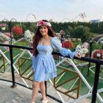 Jannat Zubair Rahmani Instagram - Disney Princess Vibe Check 🤍😛 📸 @zubairrahmani09 👗@leaclothingco Dubai Miracle Garden