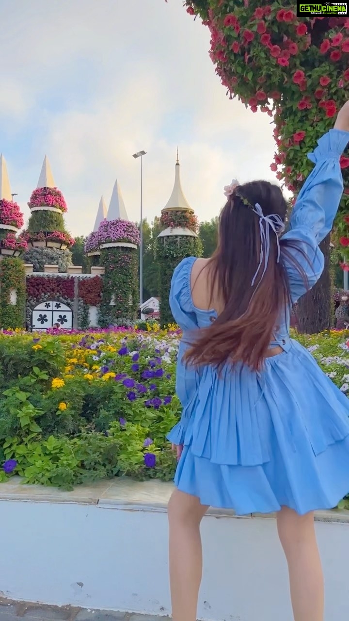 Jannat Zubair Rahmani Instagram - Dreamland 🙆🏼‍♀️ World’s biggest flower garden! Dubai Miracle Garden