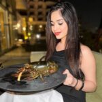 Jannat Zubair Rahmani Instagram - 🙆🏼‍♀️💜🤦🏻‍♀️ FIVE Palm Jumeirah Dubai