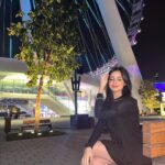 Jannat Zubair Rahmani Instagram - Come to Dubai 😛 Bluewaters Island