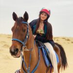 Jannat Zubair Rahmani Instagram – “There is no secret so close as that between a rider and his horse.”

📸 @ayaanzubair_12 Dubai, United Arab Emiratesدبي