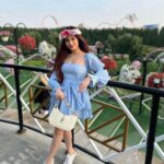 Jannat Zubair Rahmani Instagram - Disney Princess Vibe Check 🤍😛 📸 @zubairrahmani09 👗@leaclothingco Dubai Miracle Garden