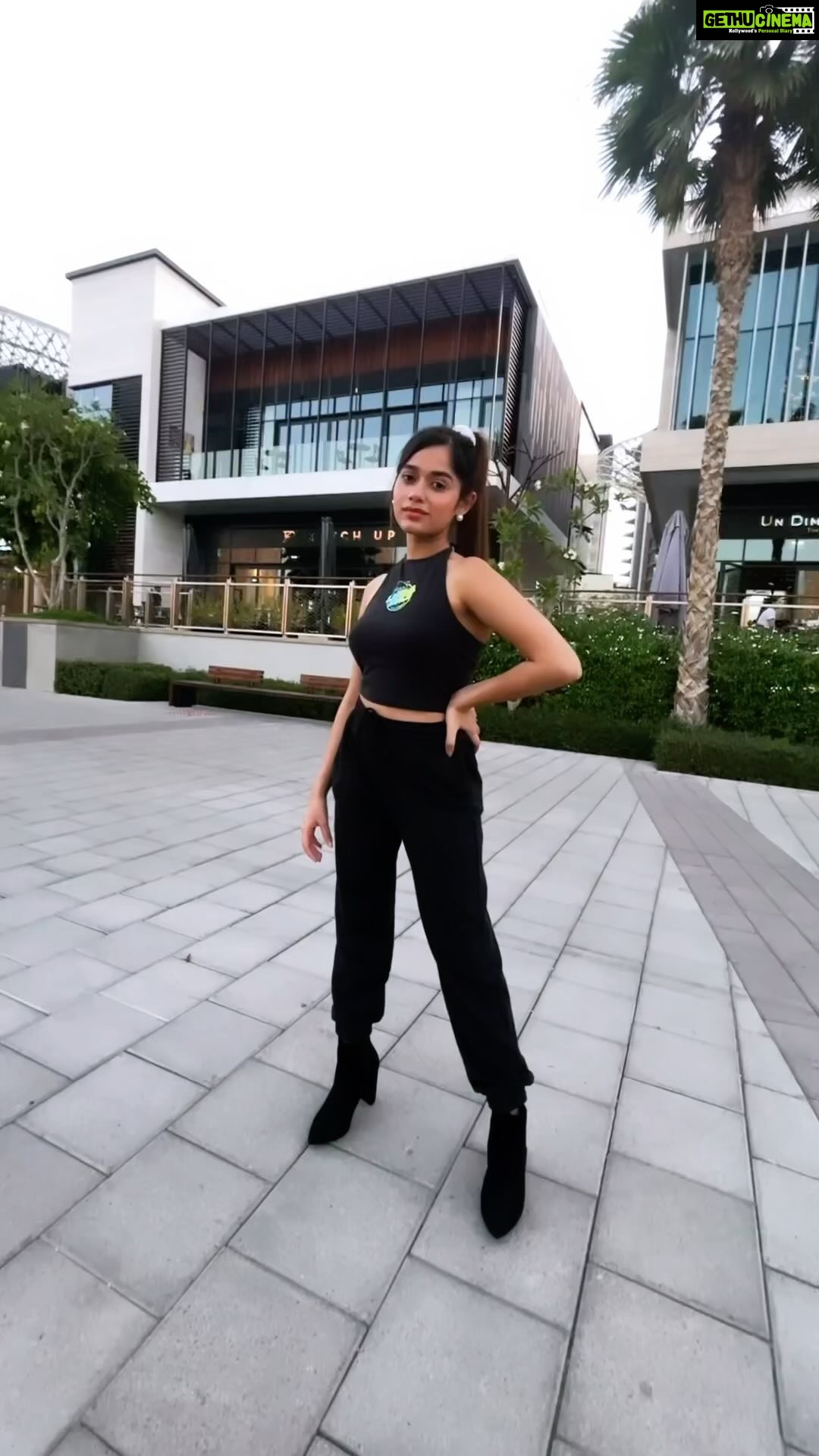 Jannat Zubair Rahmani Instagram - In Love ❤️, more & more, each day. With @myfitness Peanut Butter 😍 #myfitnesspeanutbutter 🔝 Order yours at www.myfitness.in