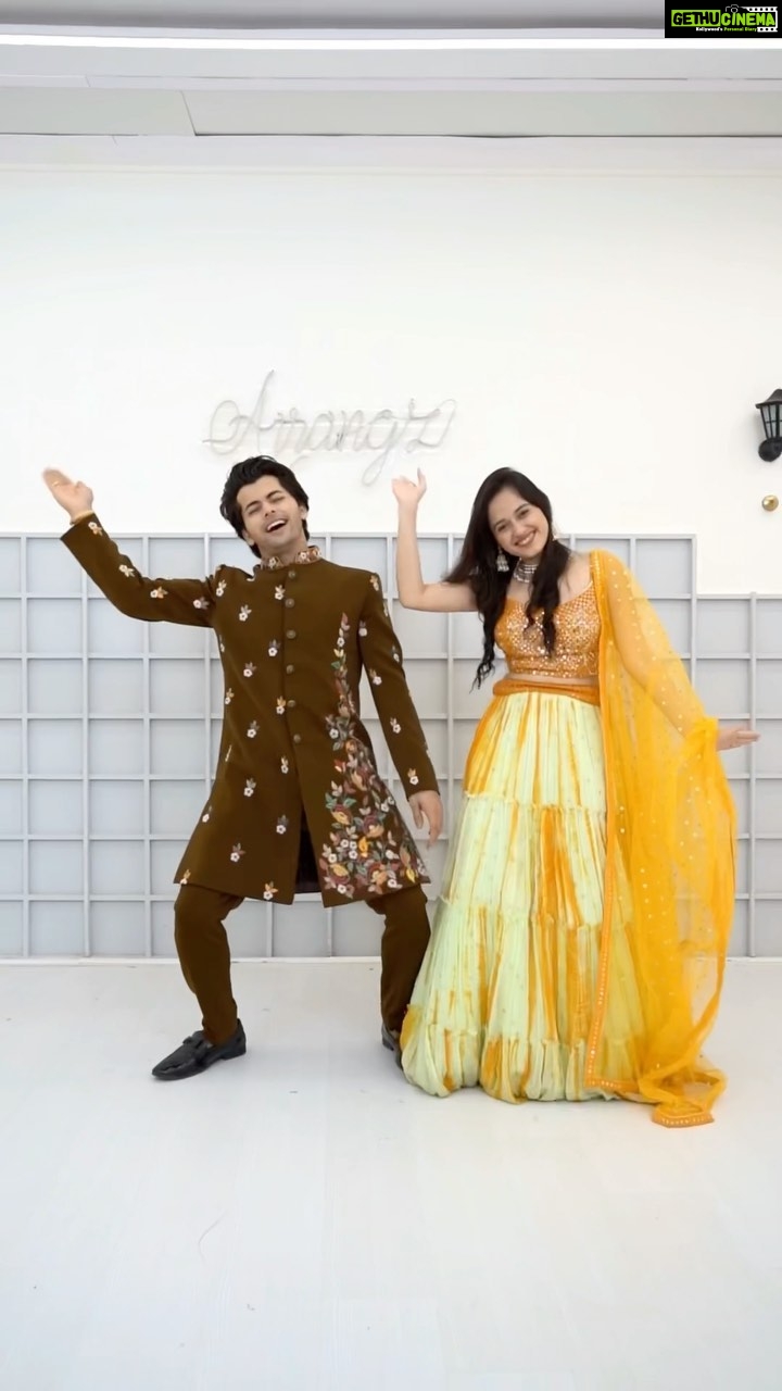 Jannat Zubair Rahmani Instagram - Make your reels on 'Wallah Wallah' & the best ones get a chance to feature on my story🤩❤️ Make sure to use hashtag #WallahWallah and tag us on your reels @thesiddharthnigam @jannatzubair29 @ishaankhanblive @blivemusic.in